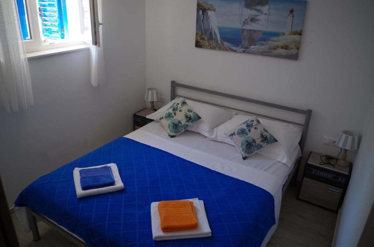Apartments By The Sea Slatine, Ciovo - 14158 מראה חיצוני תמונה
