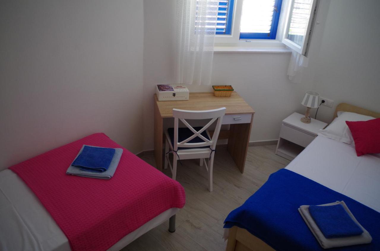 Apartments By The Sea Slatine, Ciovo - 14158 מראה חיצוני תמונה